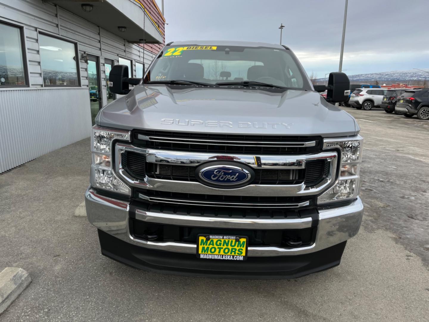 2022 Silver Ford F-250 SD XLT Crew Cab 4WD (1FT7W2BT6NE) with an 6.7L V8 OHV 16V DIESEL engine, 6A transmission, located at 1960 Industrial Drive, Wasilla, 99654, (907) 274-2277, 61.573475, -149.400146 - Photo#6